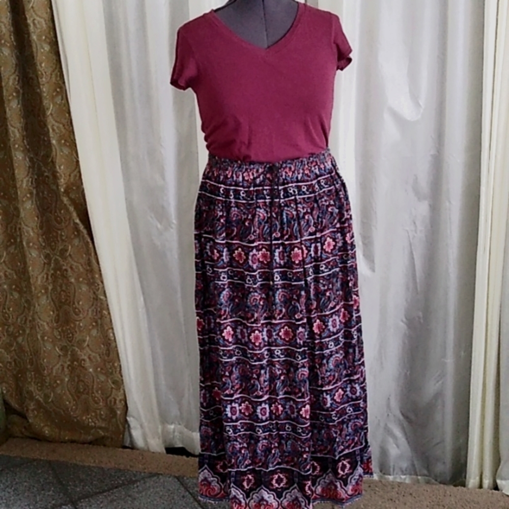 Maxi skirt 39" long elastic waisted